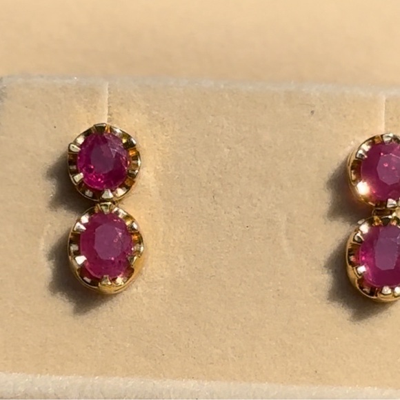 Natural Burmese Ruby over  Earrings in 18 k solid gold ⭐️Lab certificate⭐️ - Picture 6 of 7